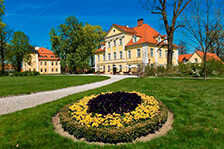 Schloss Lomnitz in unmittelbarer Nähe Schloss Lomnitz